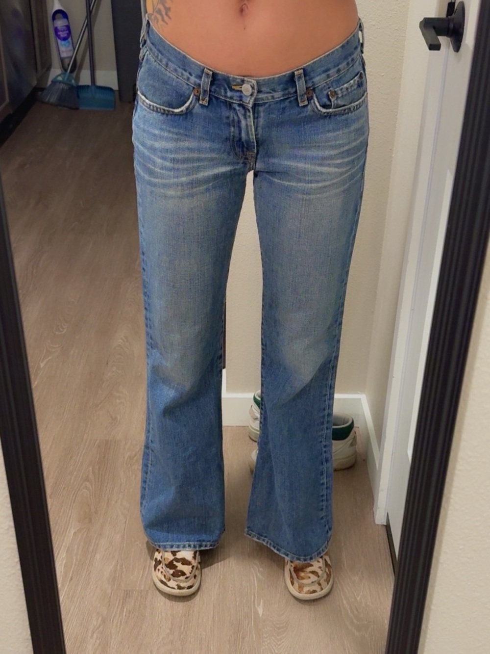Lucky Brand Faded Blue Wide Leg/flare Jeans 100% cotton - Picture 11 of 12